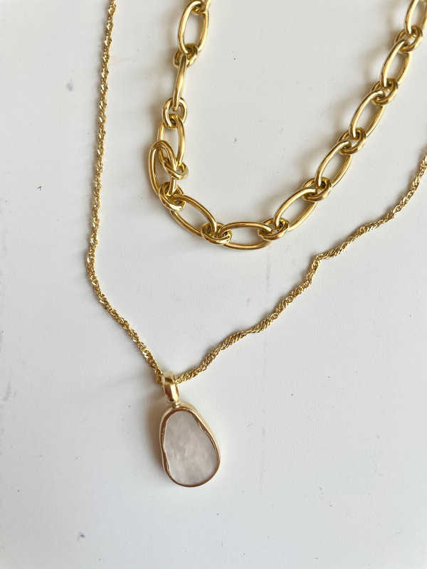 fifty and fab | gold layering necklace Daisy London