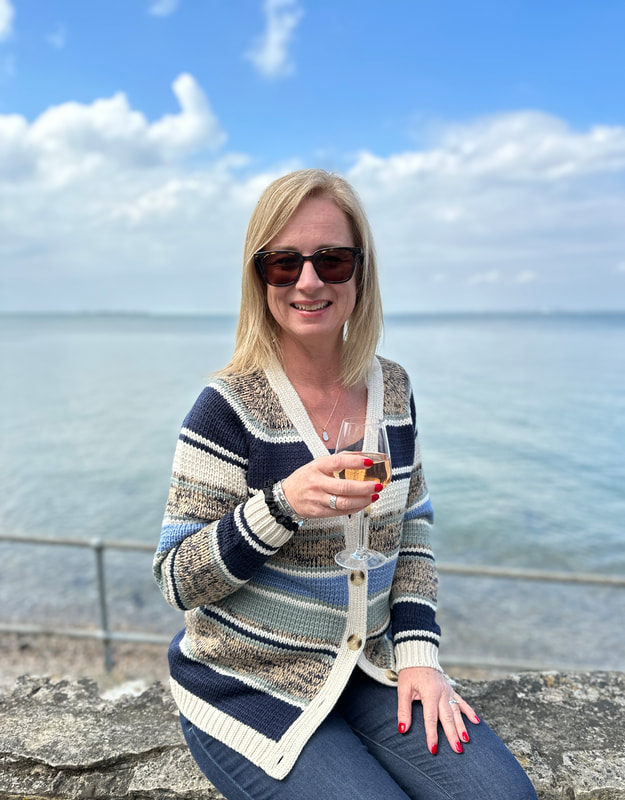 Things to do in the isle of wight | sitting by the sea at ryde