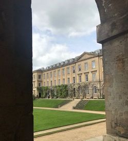 Walking tours of Oxford